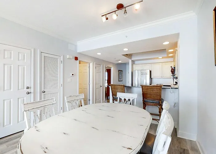 Beachfront Wlarge Balcony Shared Hot Tub Pool Sauna Free Wifi Ac Holiday home