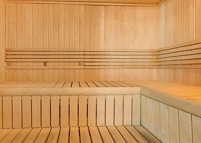 Beachfront Wlarge Balcony Shared Hot Tub Pool Sauna Free Wifi Ac