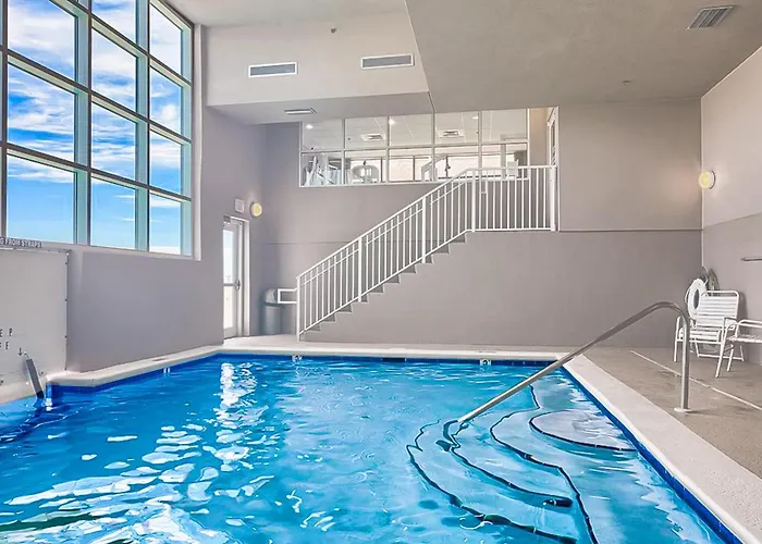 Holiday home Beachfront Wlarge Balcony Shared Hot Tub Pool Sauna Free Wifi Ac *