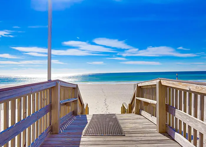 Holiday home Beachfront Wlarge Balcony Shared Hot Tub Pool Sauna Free Wifi Ac *